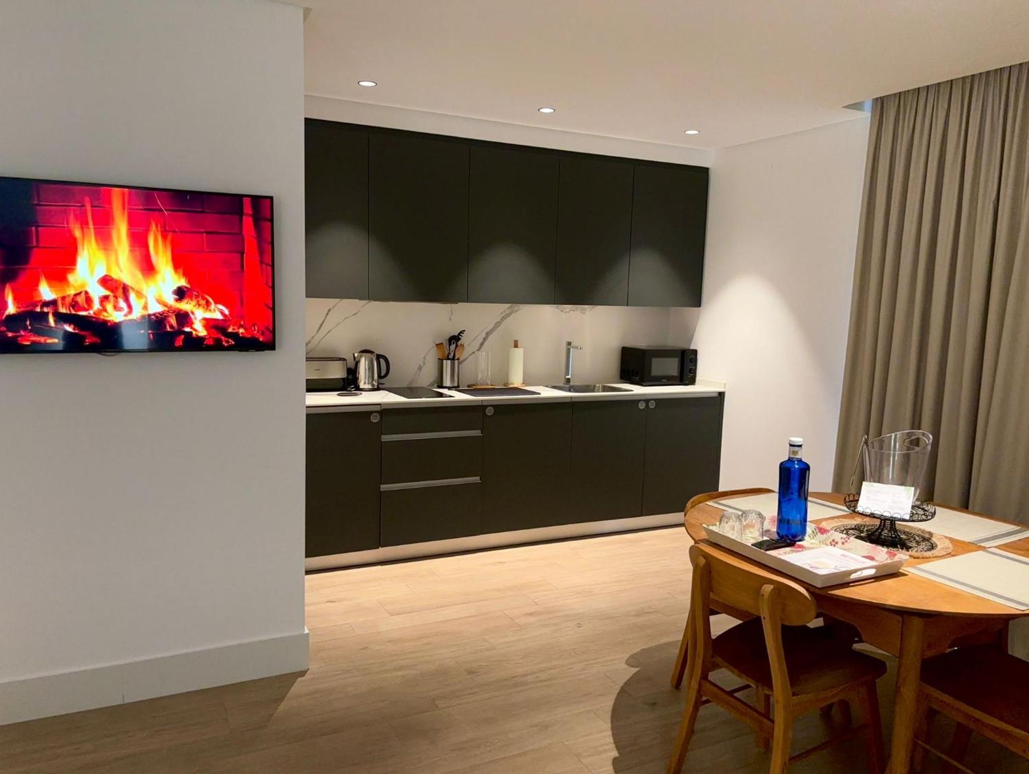 Apartamentos Turisticos La Plaza チピオナ エクステリア 写真