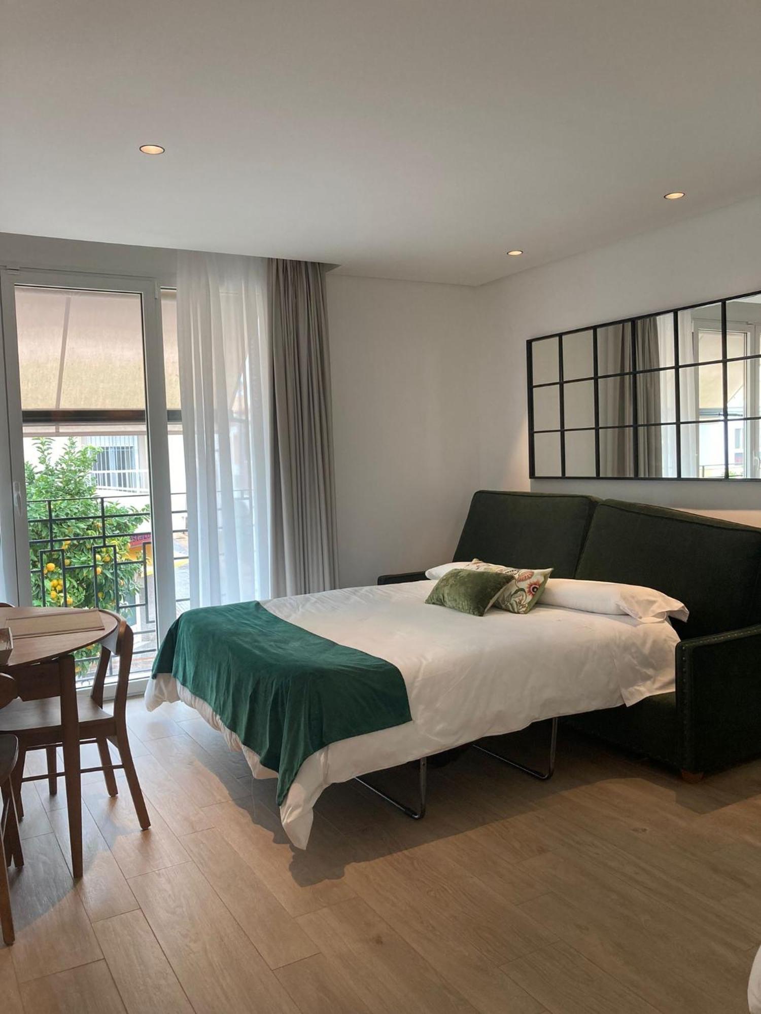 Apartamentos Turisticos La Plaza チピオナ エクステリア 写真