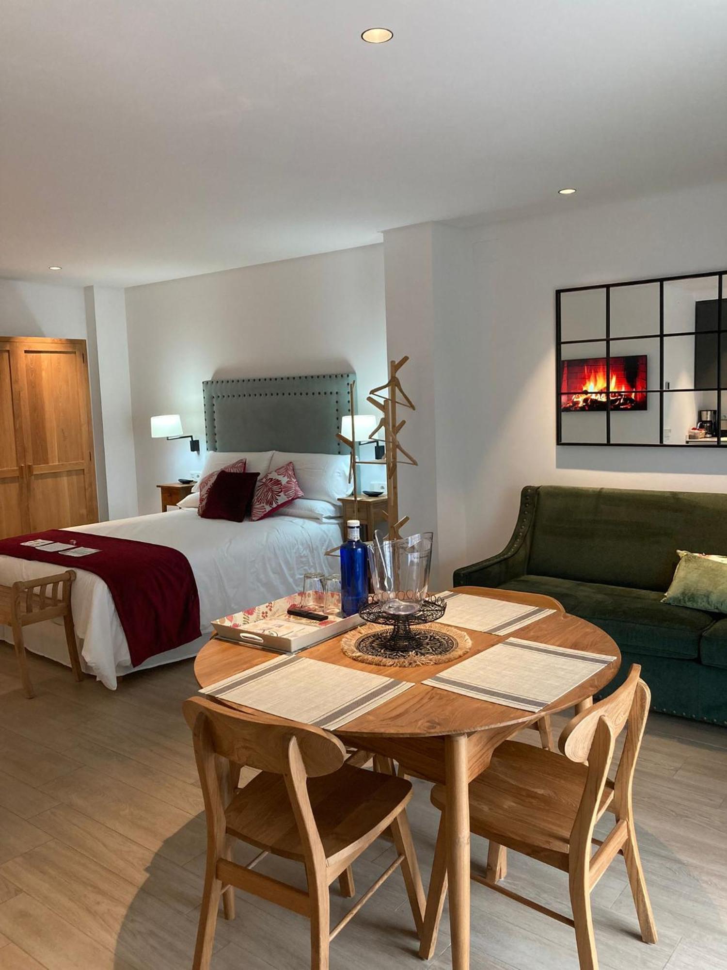 Apartamentos Turisticos La Plaza チピオナ エクステリア 写真