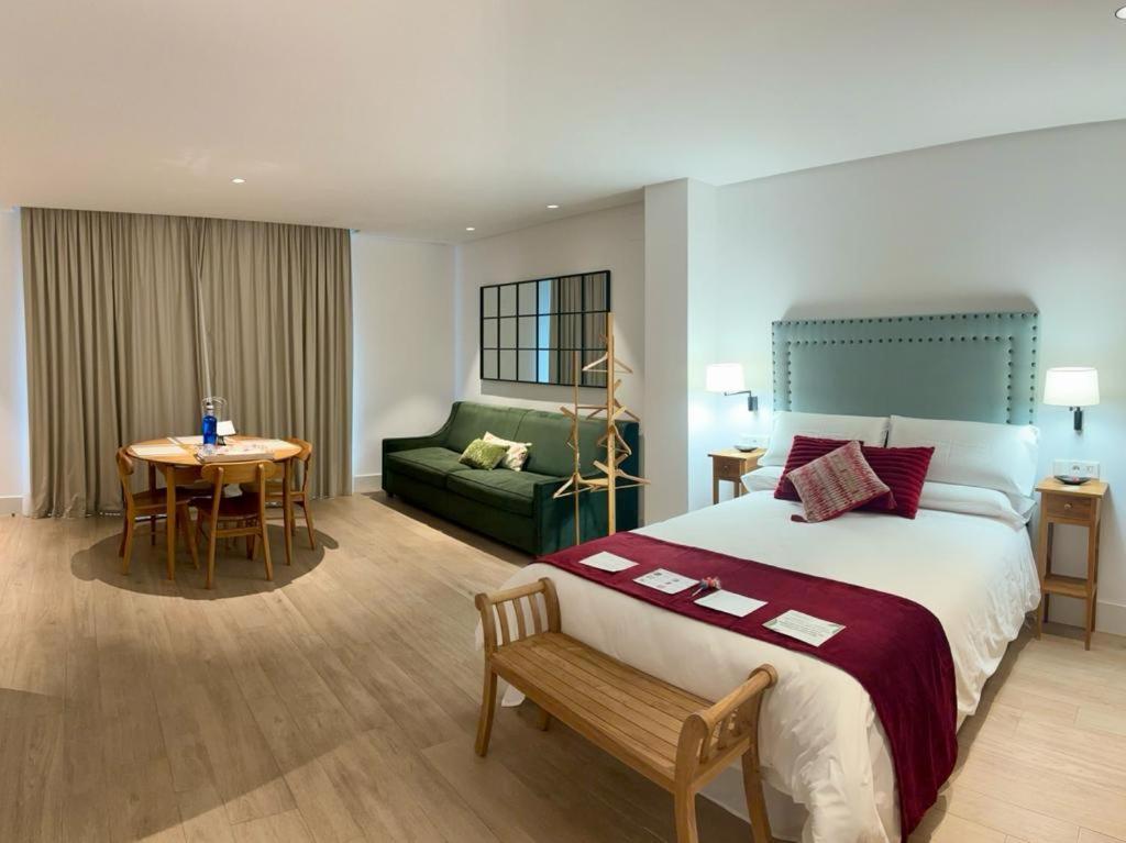Apartamentos Turisticos La Plaza チピオナ エクステリア 写真