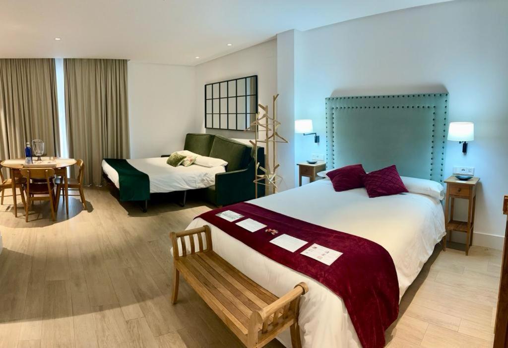 Apartamentos Turisticos La Plaza チピオナ エクステリア 写真