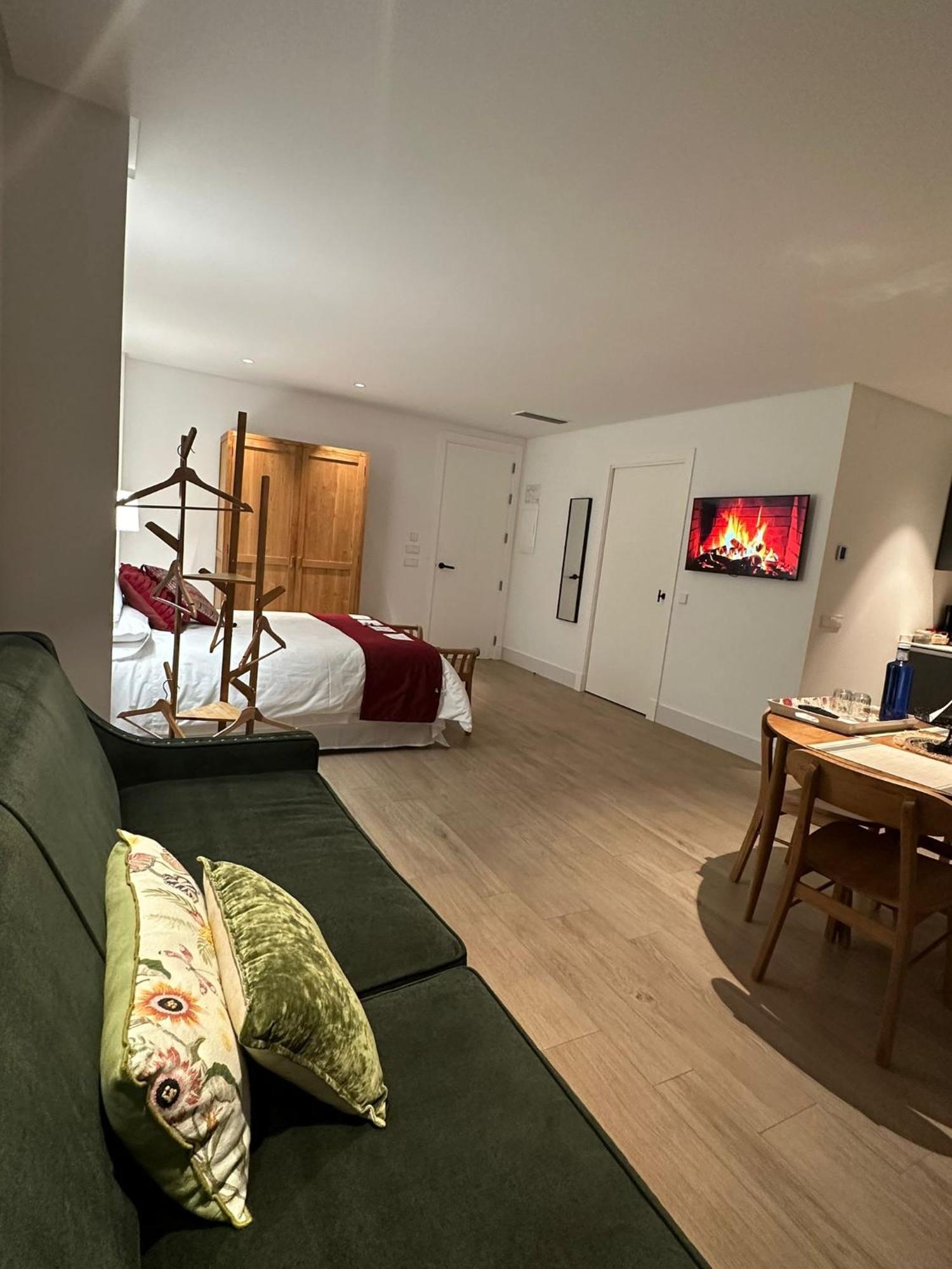 Apartamentos Turisticos La Plaza チピオナ エクステリア 写真