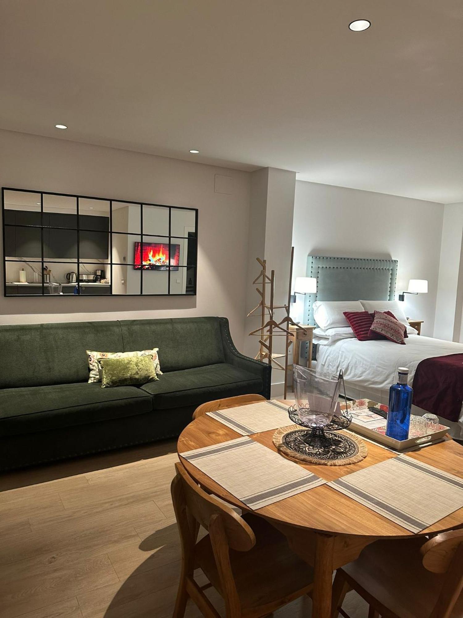 Apartamentos Turisticos La Plaza チピオナ エクステリア 写真