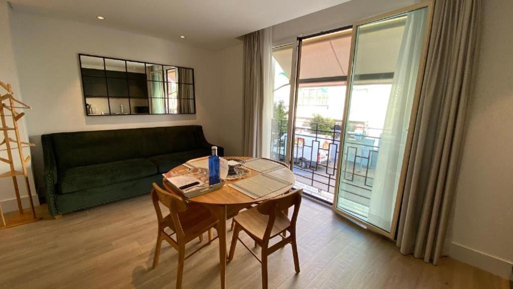 Apartamentos Turisticos La Plaza チピオナ エクステリア 写真