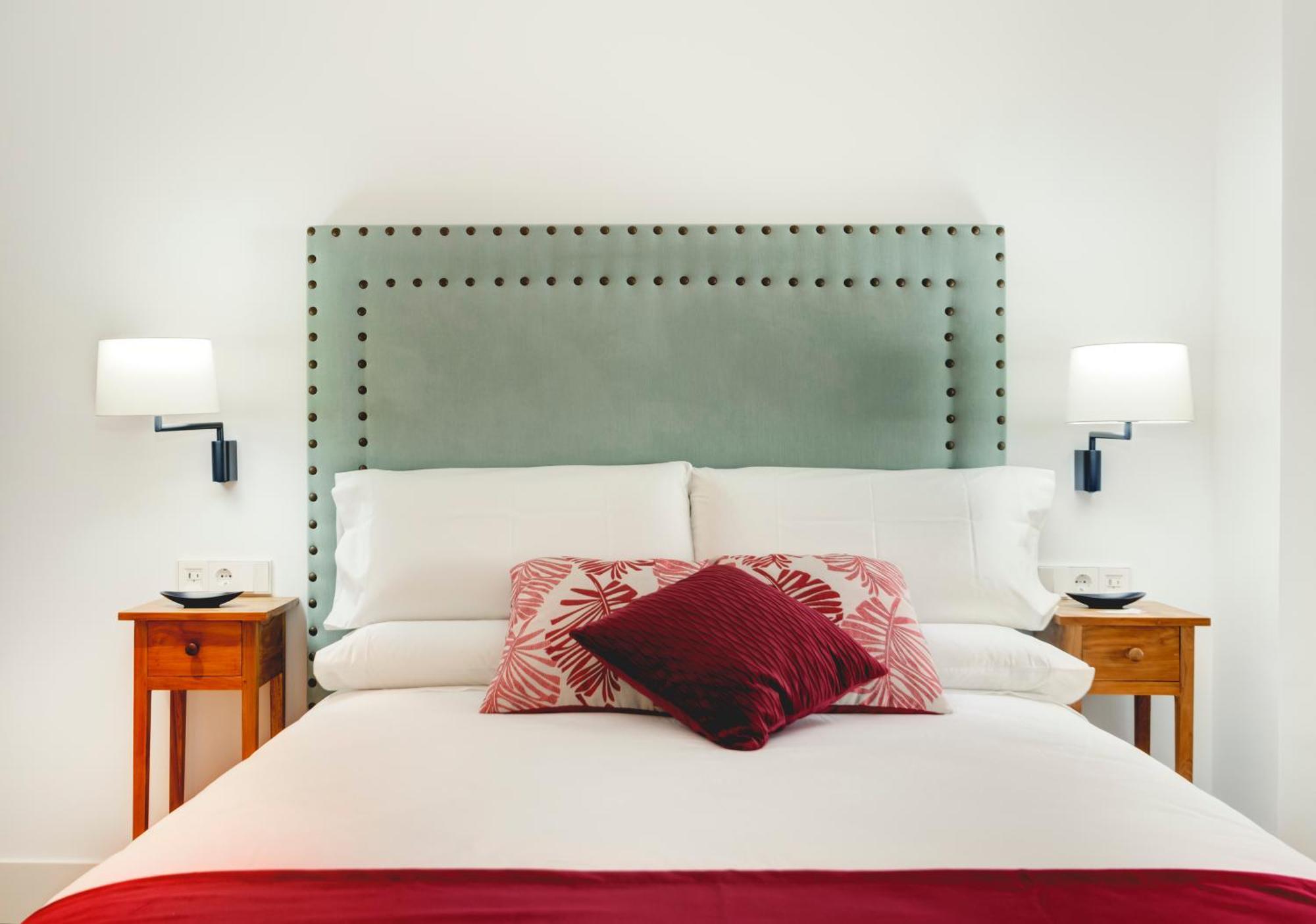 Apartamentos Turisticos La Plaza チピオナ エクステリア 写真