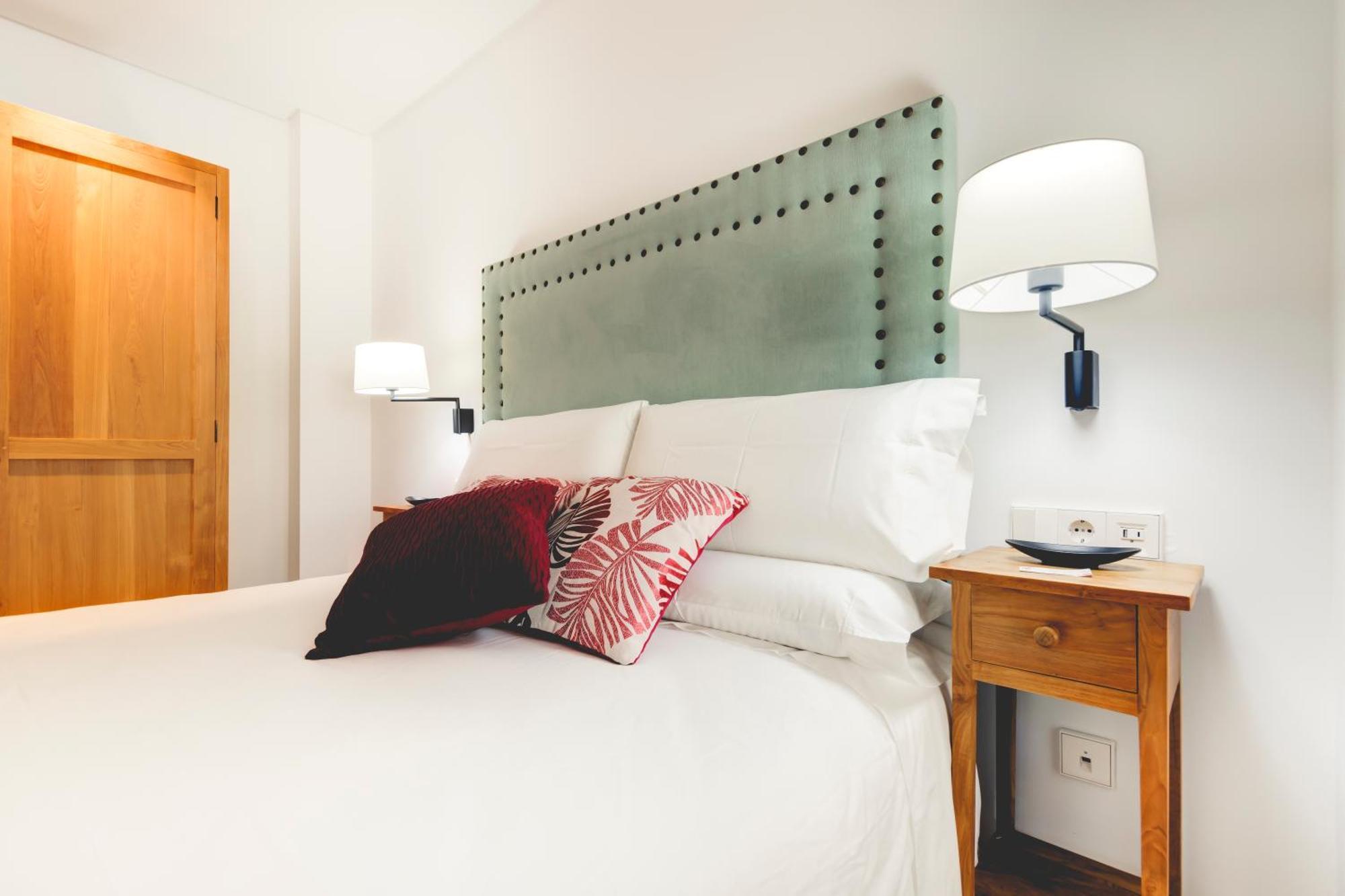 Apartamentos Turisticos La Plaza チピオナ エクステリア 写真